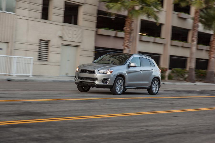  Mitsubishi Outlander Sport 2013 года  (фото 80 из 83)